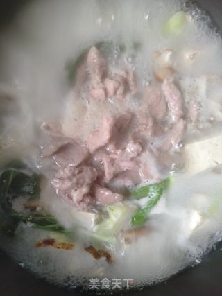 香菇肉片儿汤的做法步骤：7