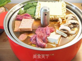 韩式牛肉部队锅的做法步骤：3
