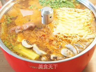 韩式牛肉部队锅的做法步骤：5