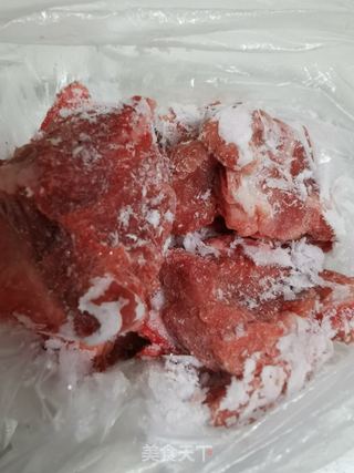 小肠莲子排骨汤的做法步骤：1