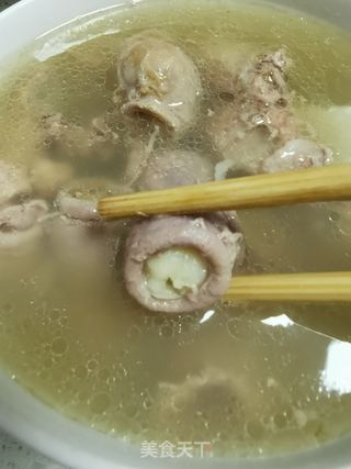 小肠莲子排骨汤的做法步骤：8