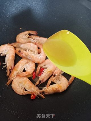 快速家常炒虾的做法步骤：5