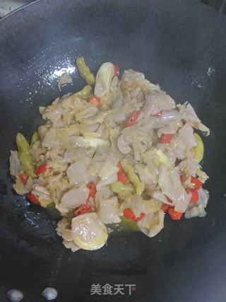 简易版的酸菜鱼的做法步骤：12