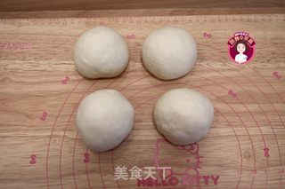 波兰种香肠扭花面包的做法步骤：9