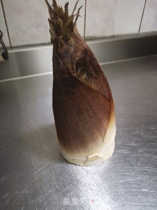 冬笋烧肉的做法步骤：1