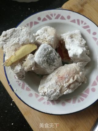 糖醋焖鱼块的做法步骤：1