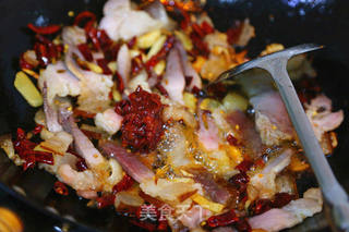 腊肉炒蕨菜的做法步骤：11