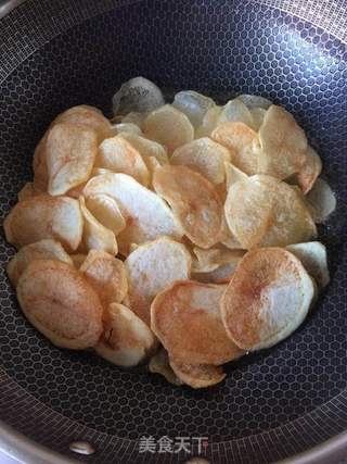 炸土豆片的做法步骤：9