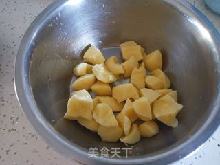 红烧肉炖茄子土豆的做法步骤：3