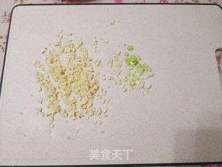 避风塘虾的做法步骤：3