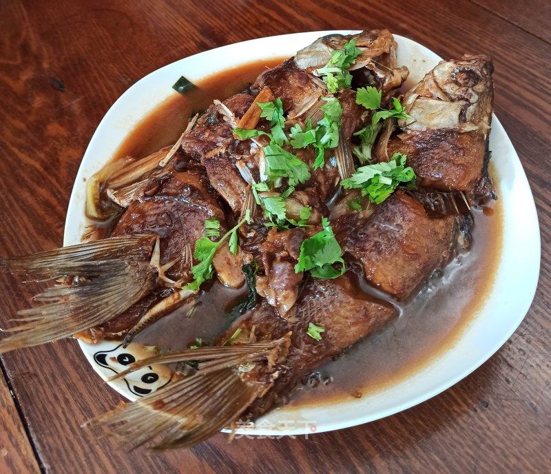 酱烧鲫鱼