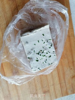 凉拌羊糕的做法步骤：1