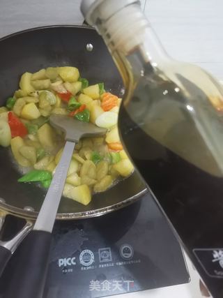 土豆炖茄子的做法步骤：8
