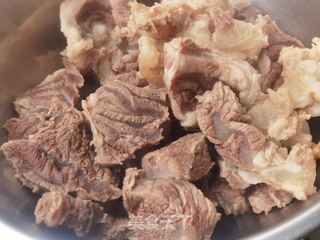 胡萝卜烧牛肉的做法步骤：2