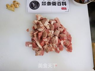 野生干香菇炖牛肉❤️肉质软烂❗️菌香十足的做法步骤：4