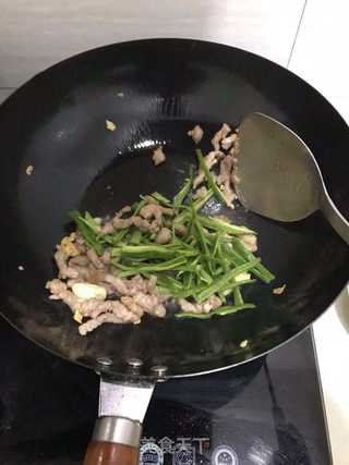 豆干炒肉丝的做法步骤：3