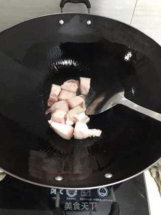 油豆腐烧肉的做法步骤：1