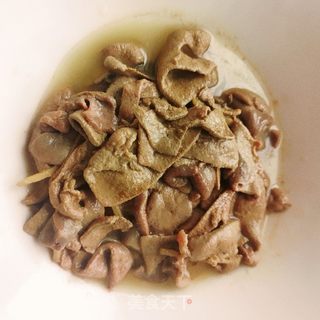 爆炒猪肝的做法步骤：5
