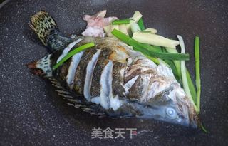 红烧桂鱼的做法步骤：3