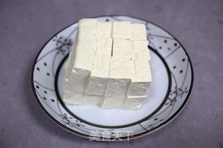 鲅鱼炖豆腐的做法步骤：2