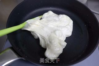 果仁草莓干牛轧糖的做法步骤：4