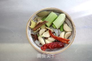 红烧黑鱼的做法步骤：2