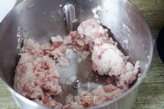酸菜猪肉馅双色包子的做法步骤：2