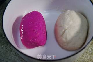 酸菜猪肉馅双色包子的做法步骤：1