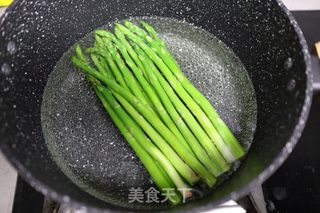 芦笋虾球的做法步骤：5