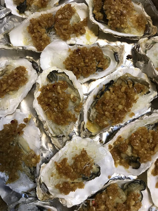 蒜蓉粉丝烤生蚝的做法步骤：8