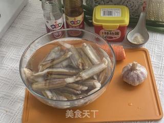 蒜蓉蒸蛏子，我最爱的小酒菜！的做法步骤：1