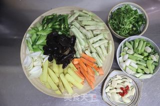 腊排骨一锅烩的做法步骤：4