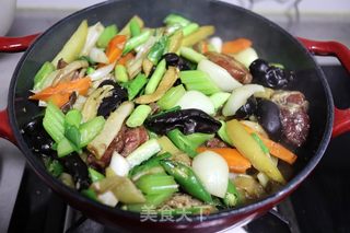 腊排骨一锅烩的做法步骤：8