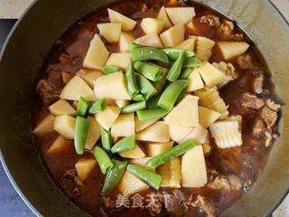 糯玉米土豆炖牛肋条的做法步骤：17