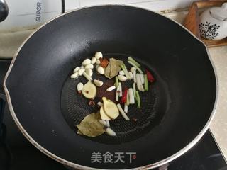 红烧凤爪小土豆的做法步骤：5