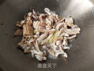 洋葱炒墨鱼干的做法步骤：8