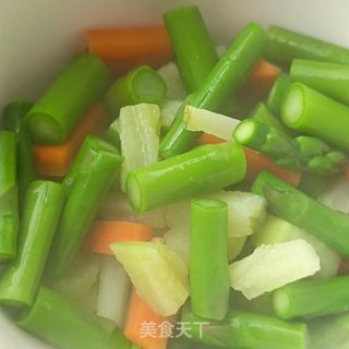 精肉芦笋土豆沙拉的做法步骤：15