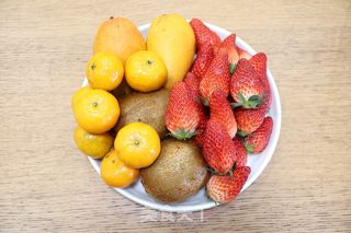 草莓芒果橘子冰饮的做法步骤：1