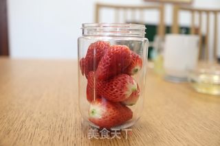 草莓芒果橘子冰饮的做法步骤：2