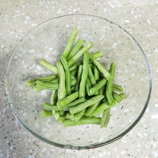 豆角焖面 的做法步骤：1