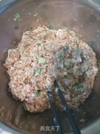 猪肉包子的做法步骤：2