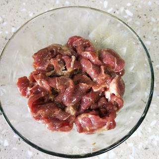 牛肉酸汤米粉 的做法步骤：2