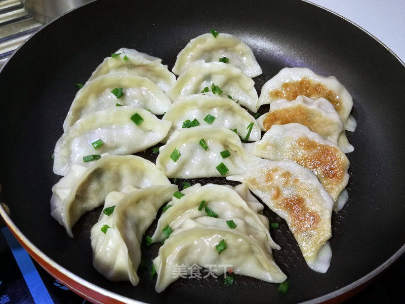 鲜肉包菜煎饺