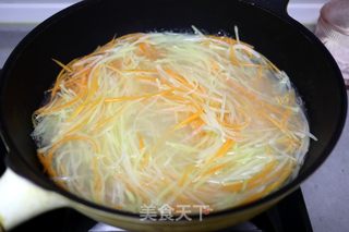 低脂早餐——土豆丝卷饼的做法步骤：5