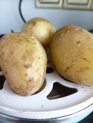 土豆鲜虾沙拉的做法步骤：6