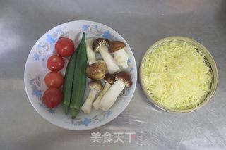 赤松茸秋葵脆底披萨的做法步骤：3