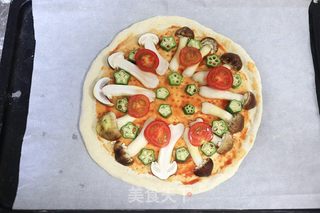 赤松茸秋葵脆底披萨的做法步骤：7