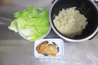 低脂鸡肉米饭团子的做法步骤：1