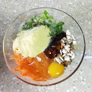 蔬菜玉米面团子的做法步骤：8