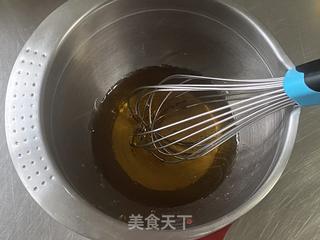 广式月饼之万能饼皮配方，馅料随意搭配，一看就会！的做法步骤：2